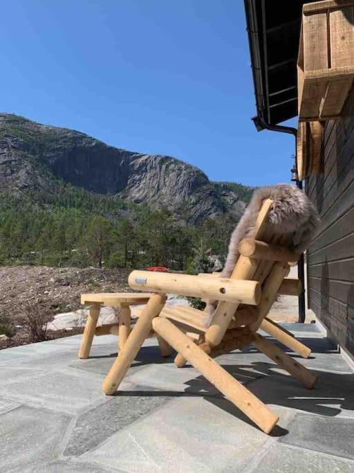 Cosy Cabin Between Lake And Mountain Treungen Exteriör bild