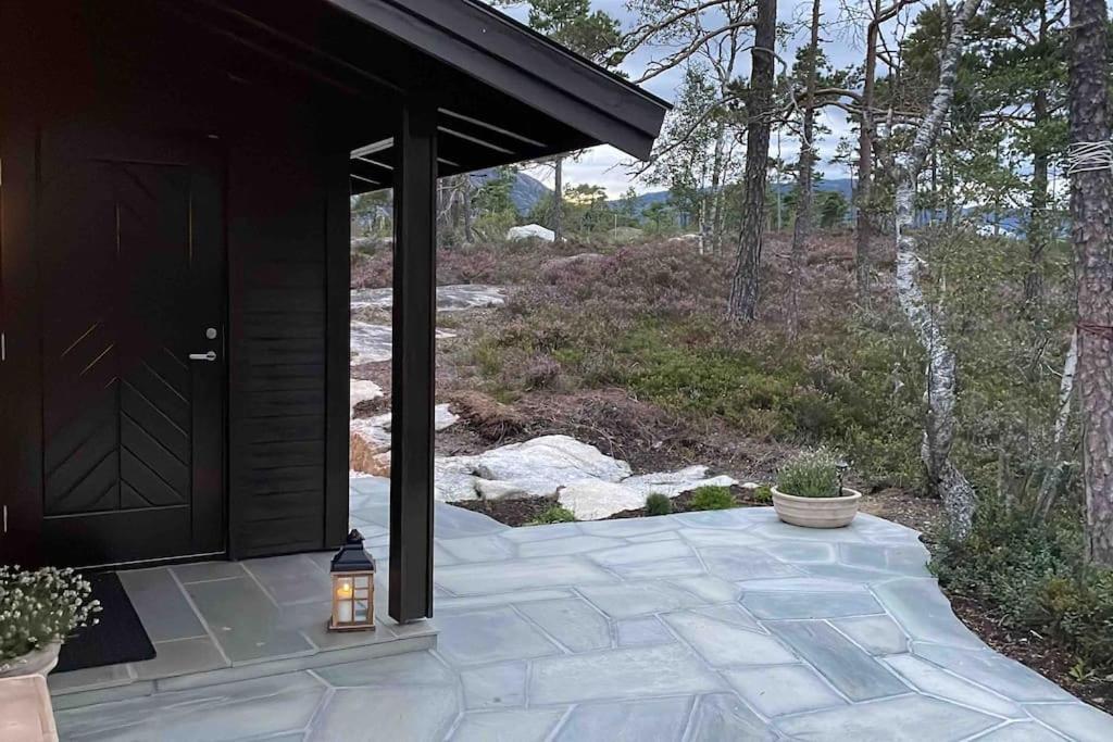 Cosy Cabin Between Lake And Mountain Treungen Exteriör bild
